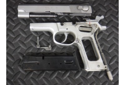 Smith & Wesson Model  590..